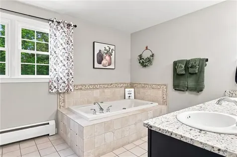 4 Fieldside Drive Cumberland RI 02864