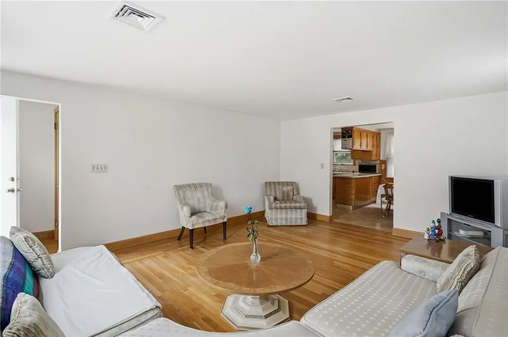 27 Danby Street Providence RI 02904