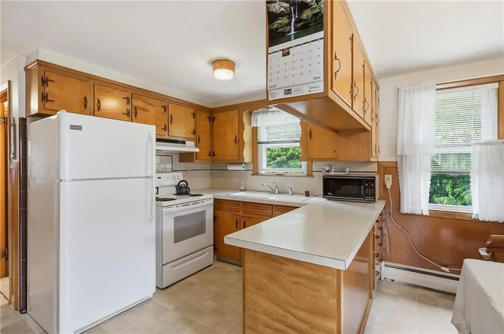 27 Danby Street Providence RI 02904