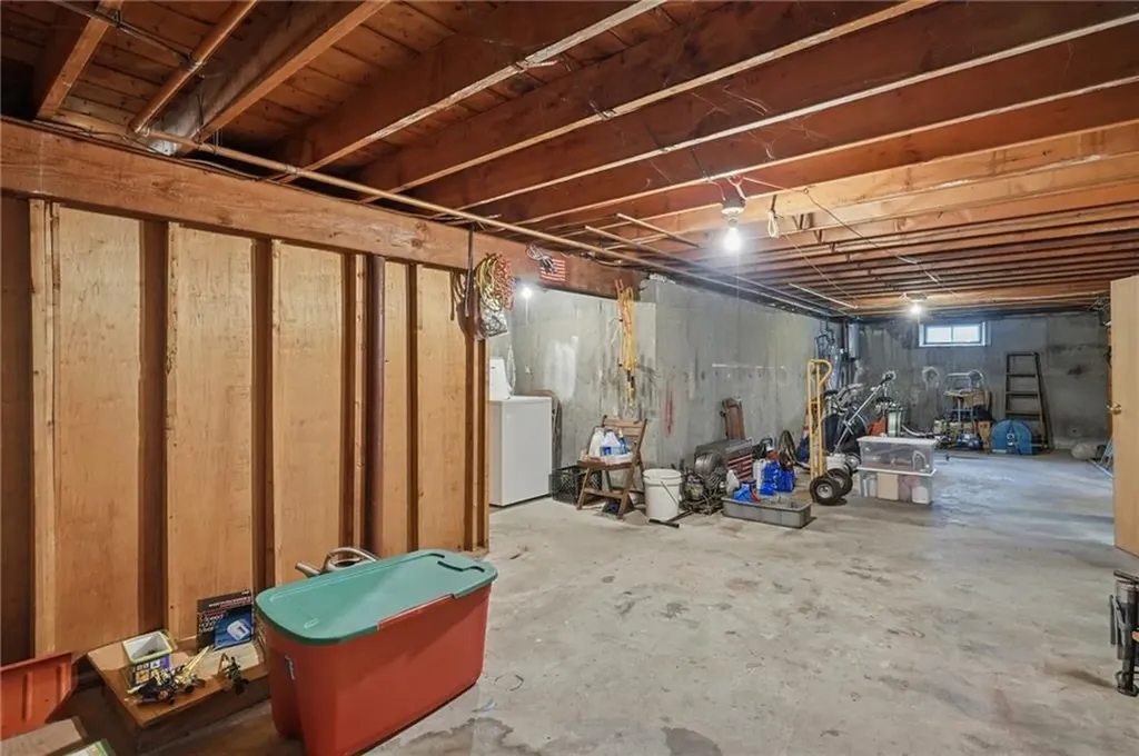 27 Danby Street Providence RI 02904