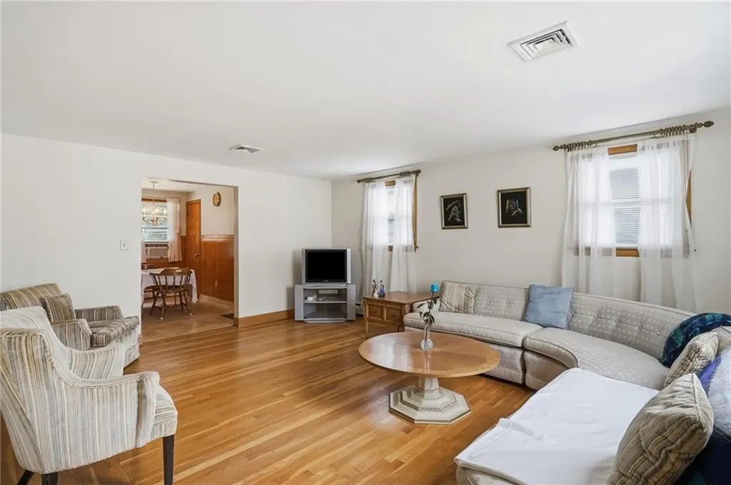 27 Danby Street Providence RI 02904