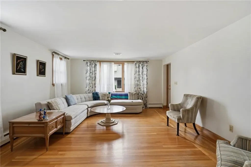 27 Danby Street Providence RI 02904