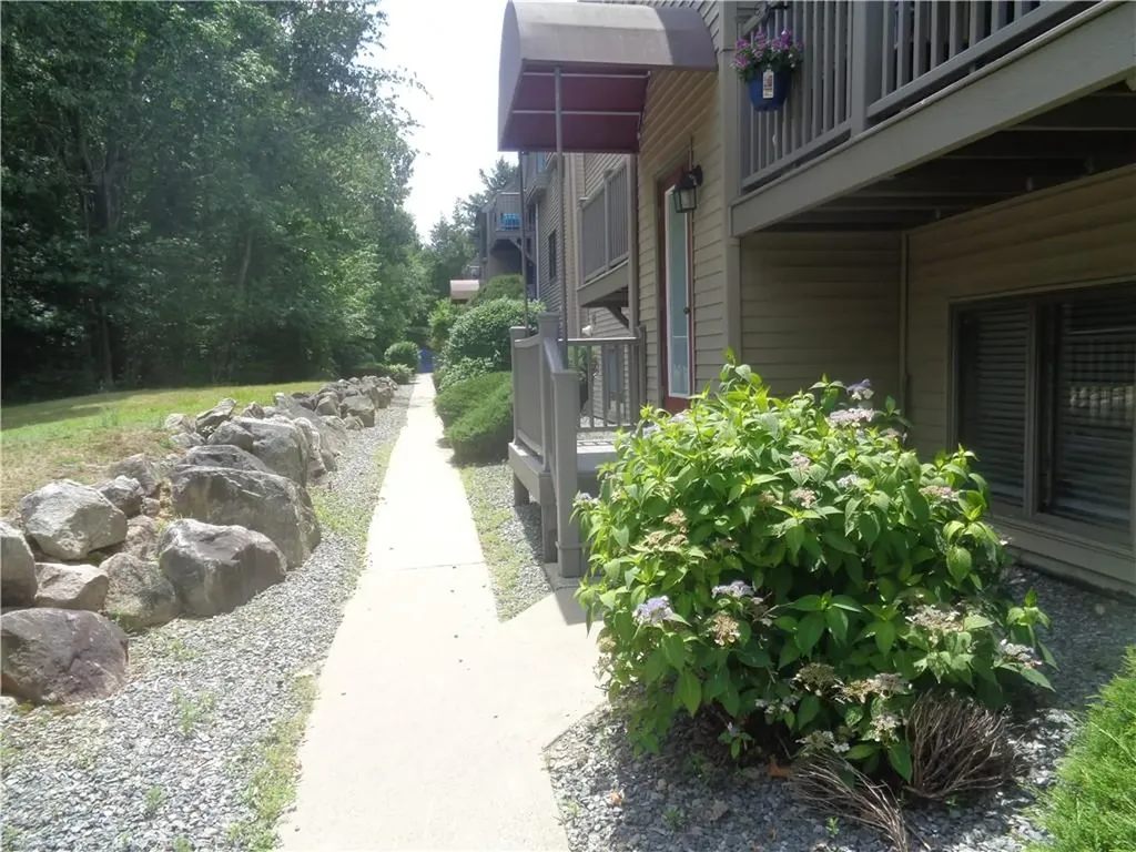 34 Village Court West Warwick RI 02893