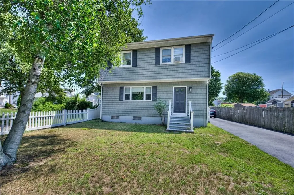 16 Arlington Avenue Warren RI 02885
