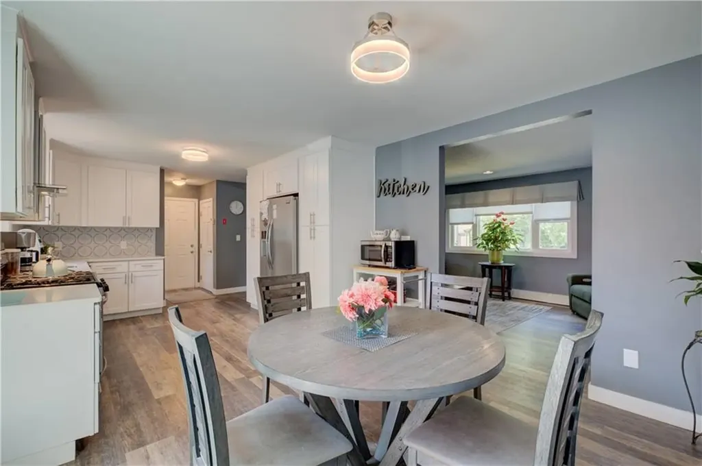 16 Arlington Avenue Warren RI 02885