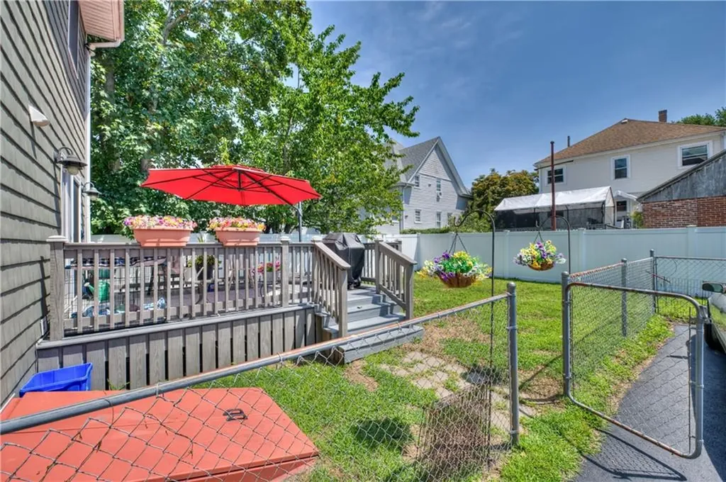 16 Arlington Avenue Warren RI 02885