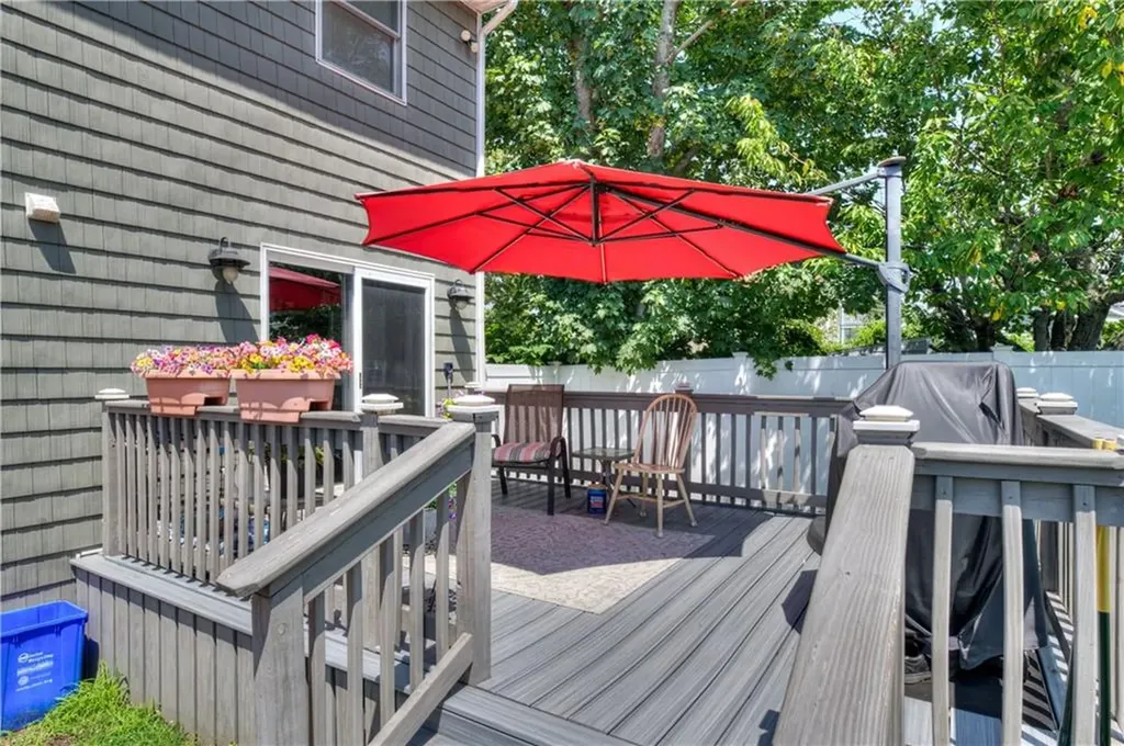 16 Arlington Avenue Warren RI 02885
