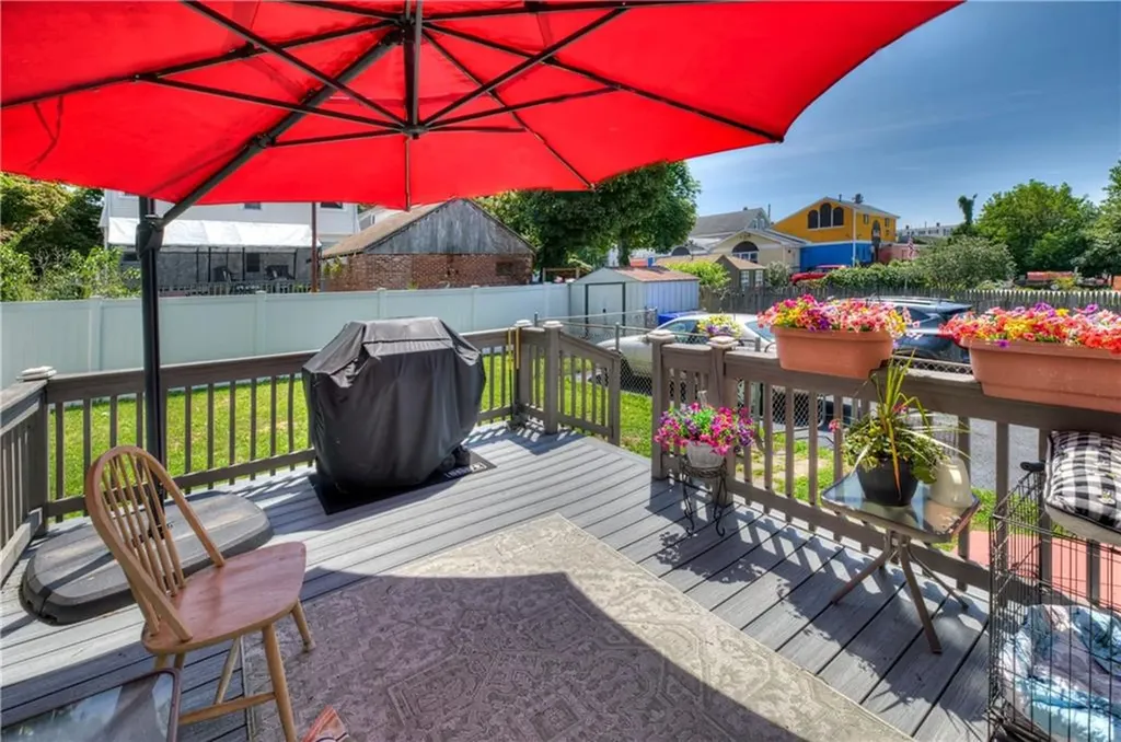 16 Arlington Avenue Warren RI 02885