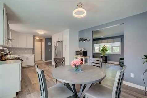 16 Arlington Avenue Warren RI 02885