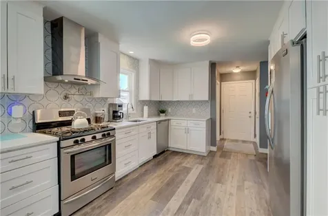 16 Arlington Avenue Warren RI 02885