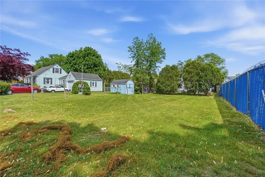 207 Glen Drive Warwick RI 02889