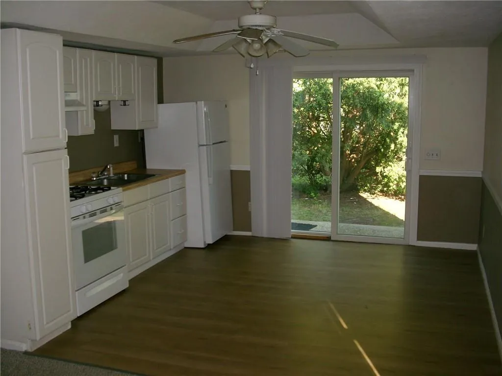 207 Glen Drive Warwick RI 02889