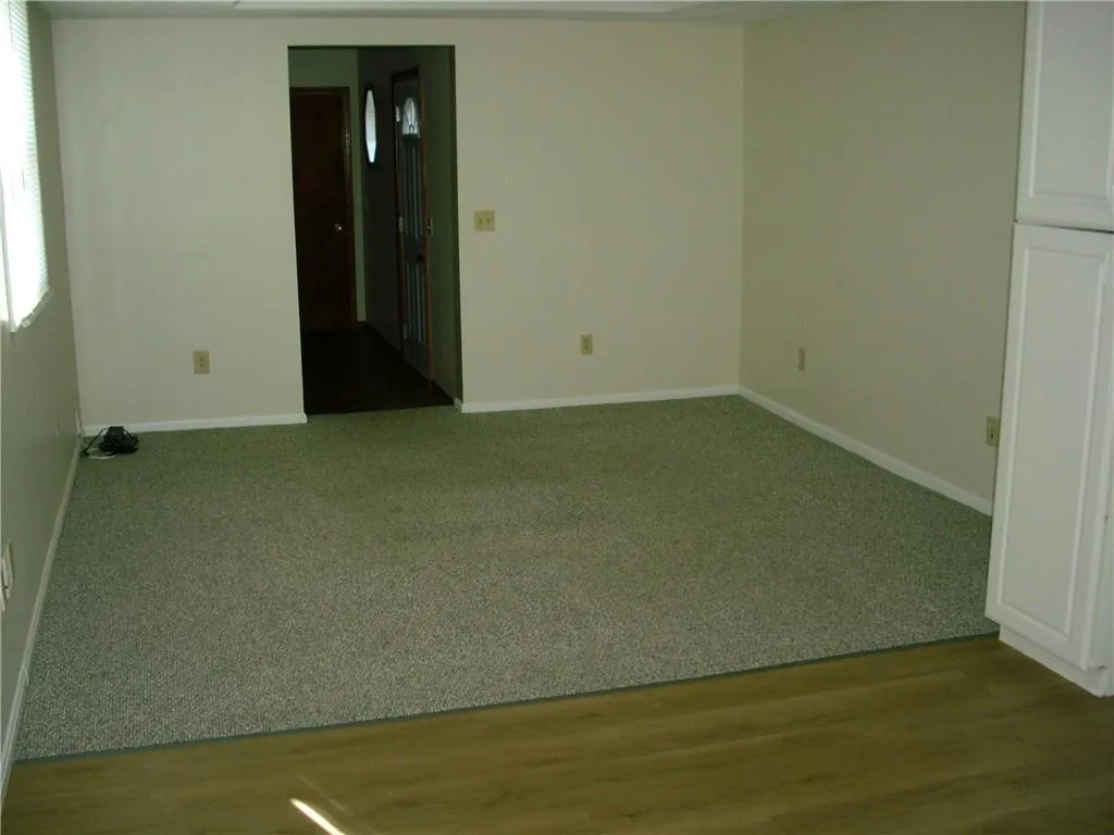 207 Glen Drive Warwick RI 02889