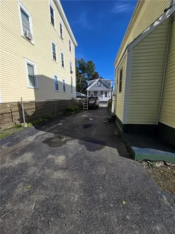 55 Court Street Bristol RI 02809
