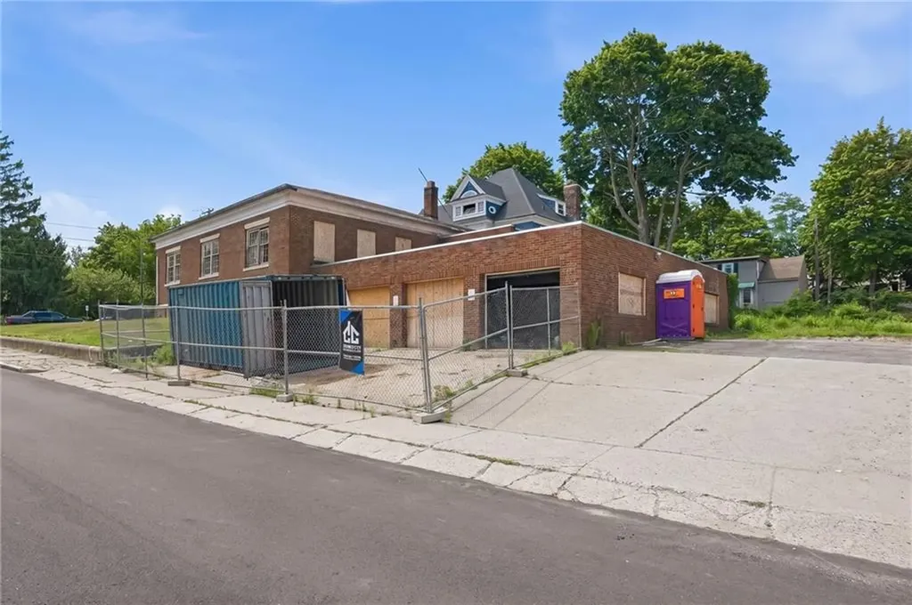 76 Providence Street Woonsocket RI 02895