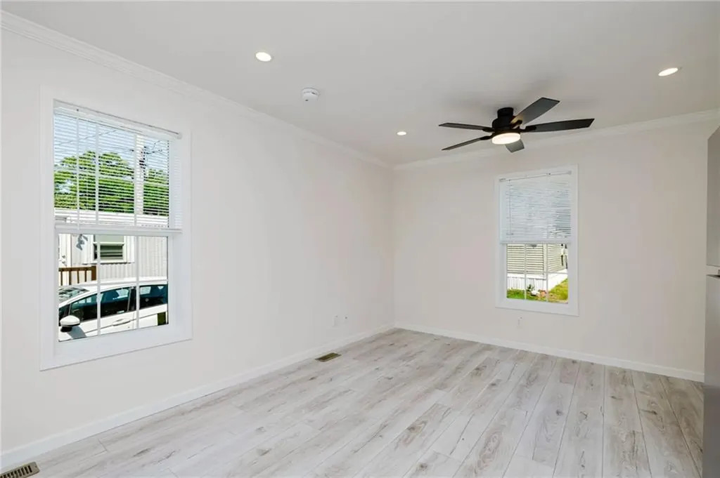 1346 B5 Newport Avenue Attleboro MA 02703