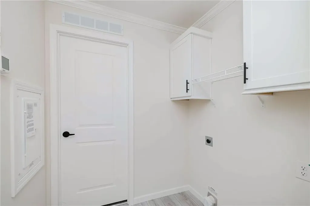 1346 B5 Newport Avenue Attleboro MA 02703