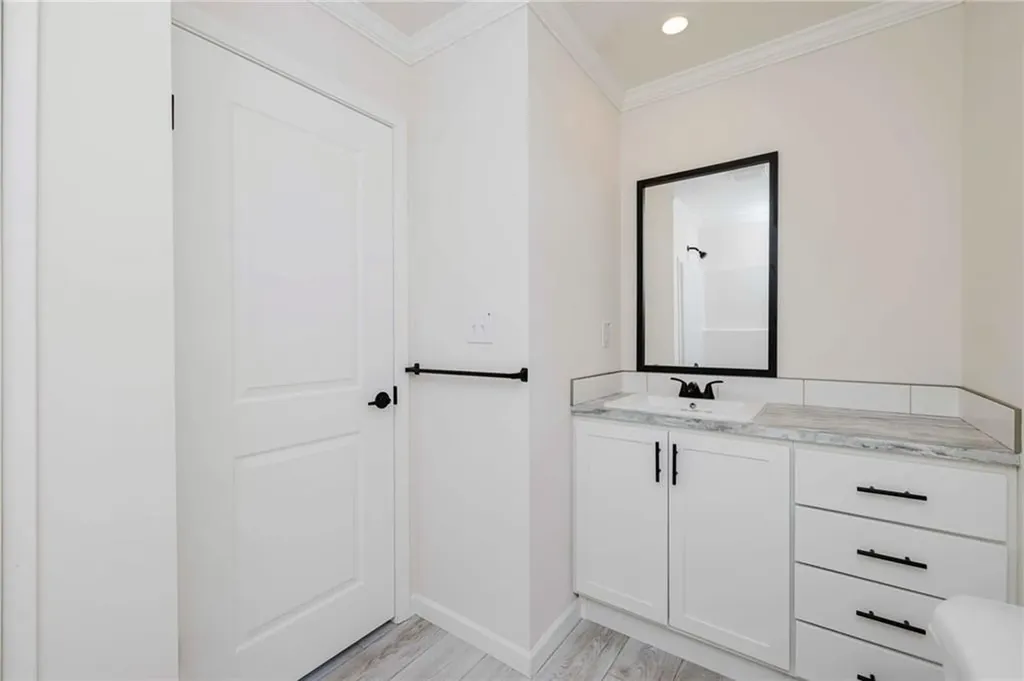 1346 B5 Newport Avenue Attleboro MA 02703