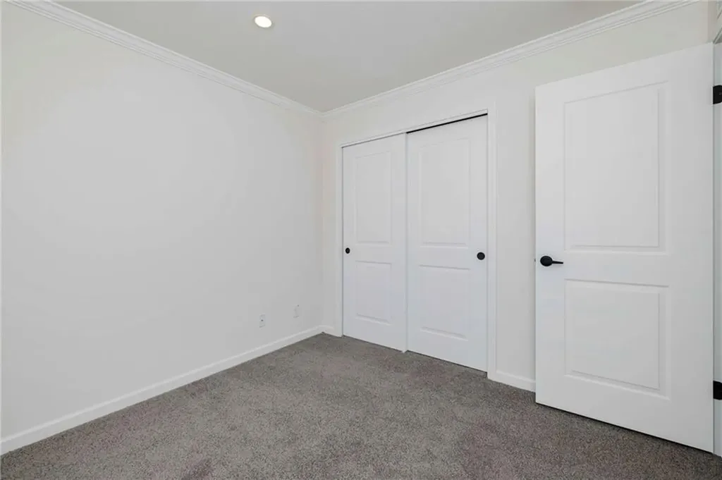 1346 B5 Newport Avenue Attleboro MA 02703