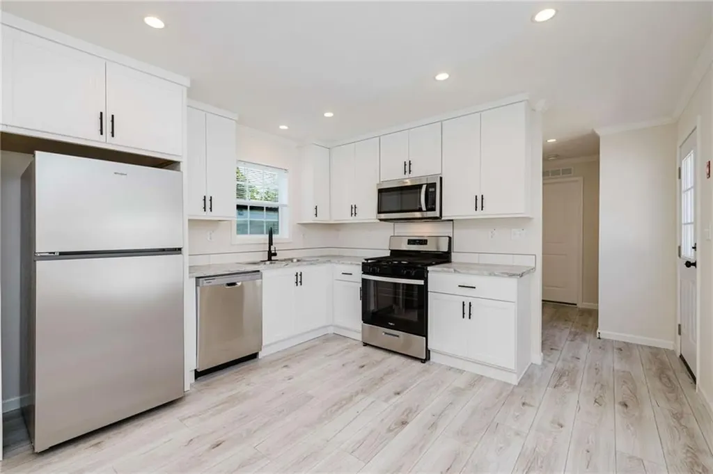 1346 B5 Newport Avenue Attleboro MA 02703