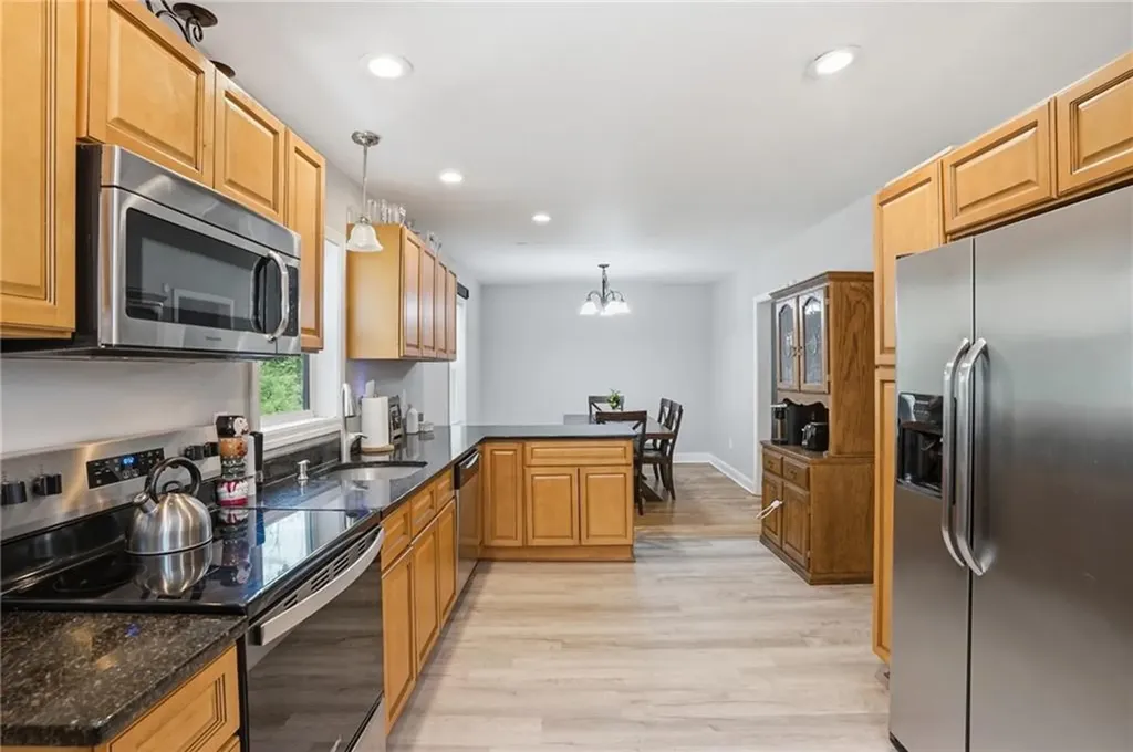 9 Carey Avenue Plainfield CT 06374