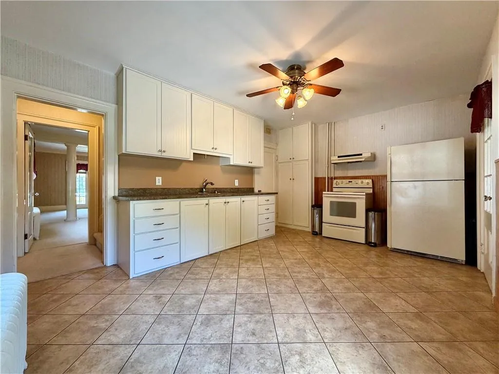 47 Homestead Avenue North Smithfield RI 02896