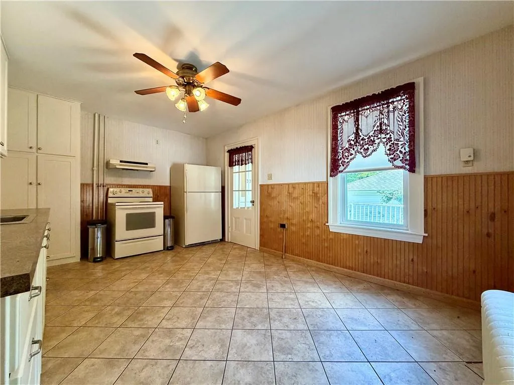 47 Homestead Avenue North Smithfield RI 02896
