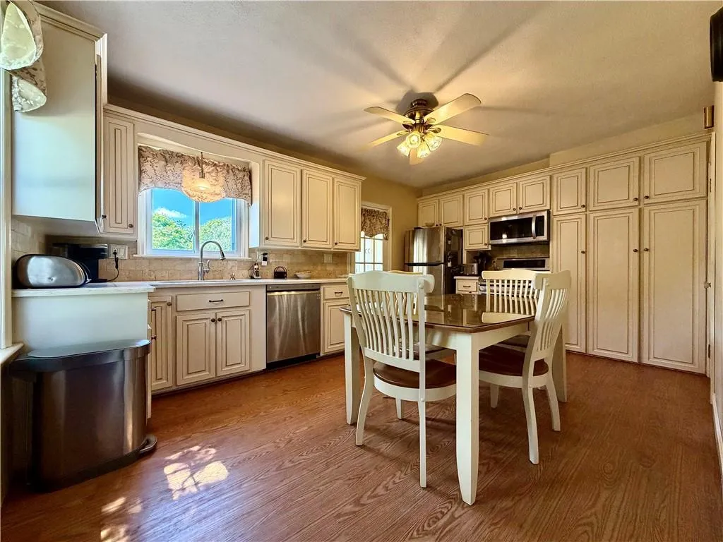 47 Homestead Avenue North Smithfield RI 02896