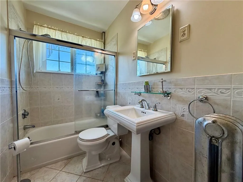 47 Homestead Avenue North Smithfield RI 02896