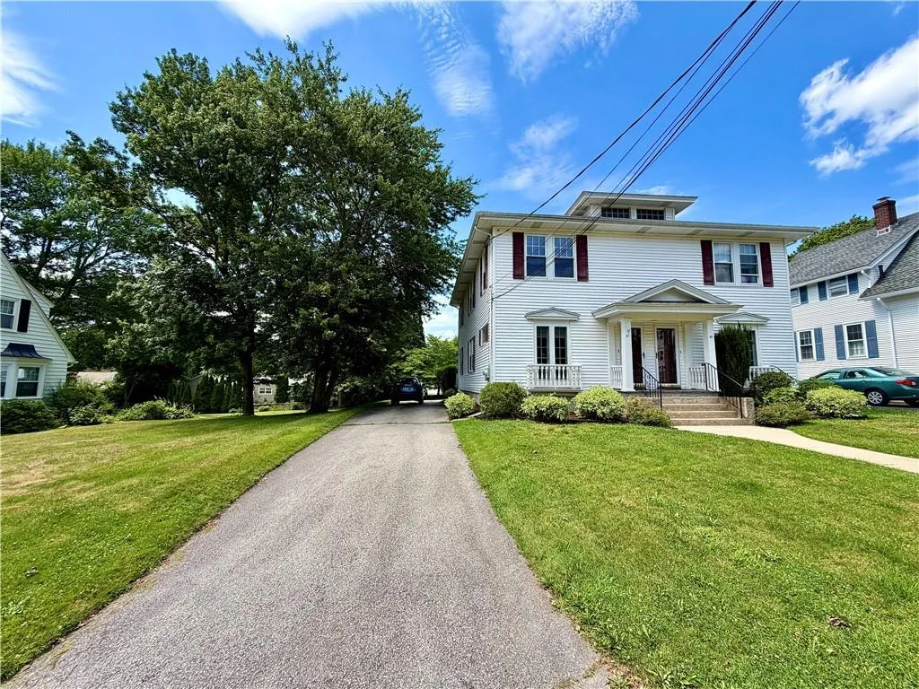47 Homestead Avenue North Smithfield RI 02896