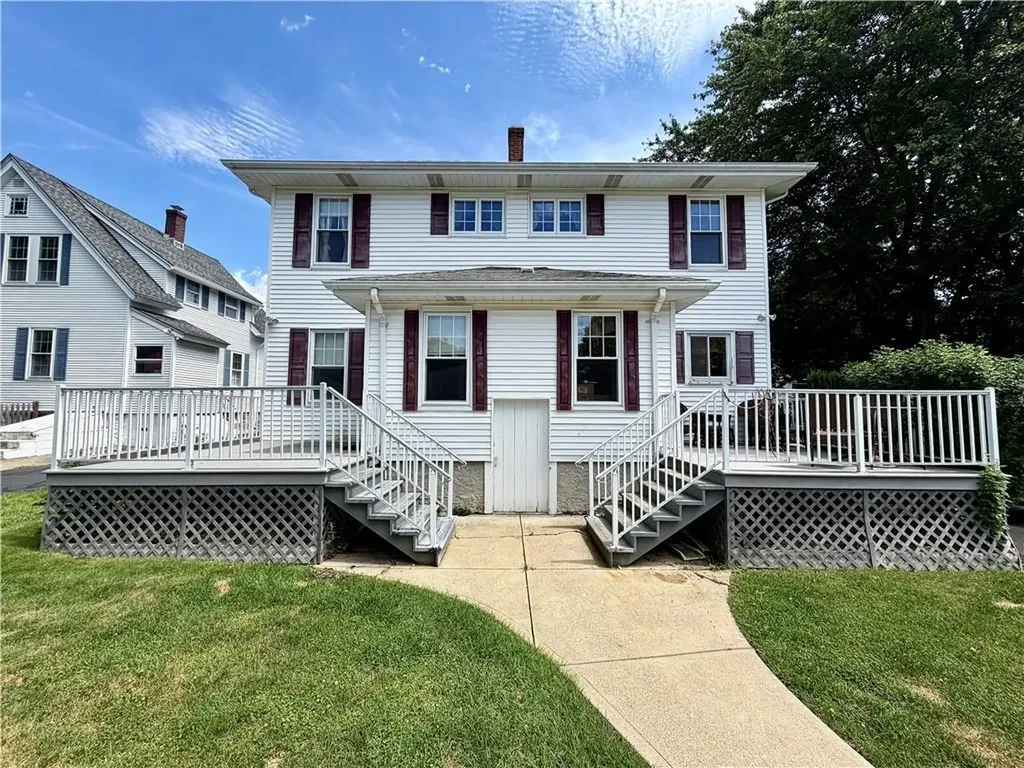 47 Homestead Avenue North Smithfield RI 02896