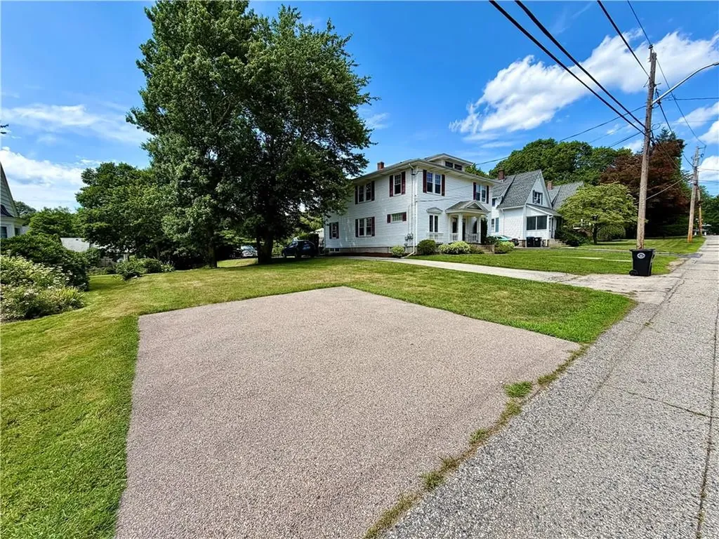 47 Homestead Avenue North Smithfield RI 02896