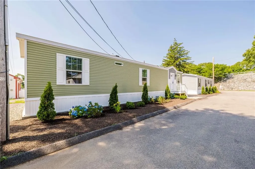 1346 A3 Newport Avenue Attleboro MA 02703