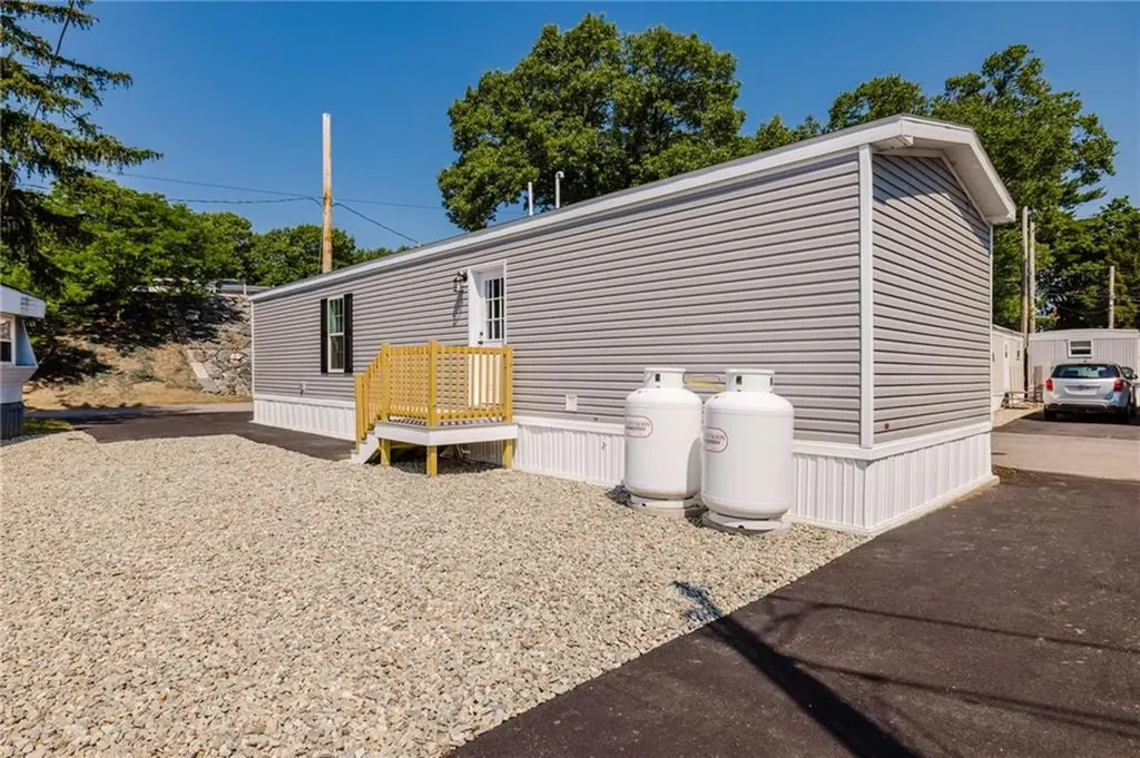 1346 A2 Newport Avenue Attleboro MA 02703