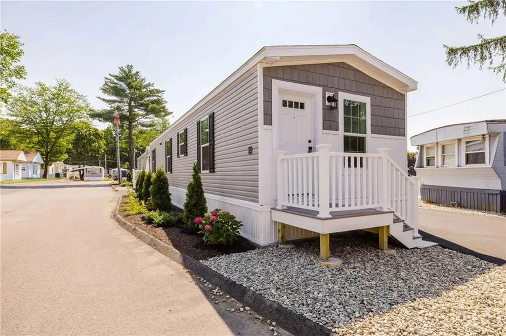 1346 A2 Newport Avenue Attleboro MA 02703