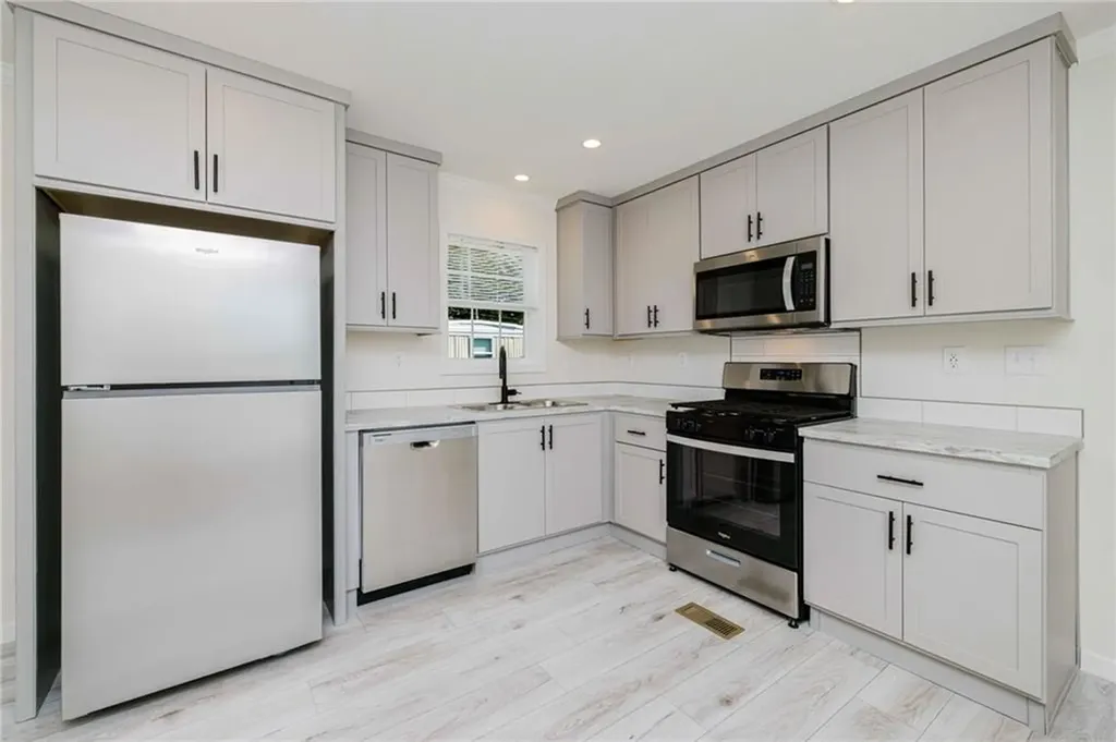 1346 A2 Newport Avenue Attleboro MA 02703