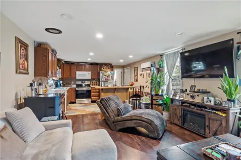 301 Bulgarmarsh Road Tiverton RI 02878
