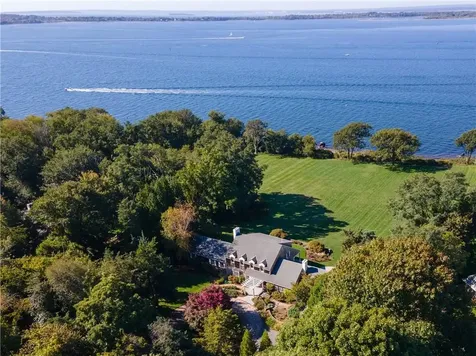 466 Poppasquash Road Bristol RI 02809