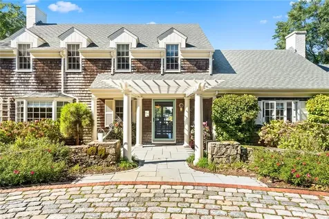 466 Poppasquash Road Bristol RI 02809