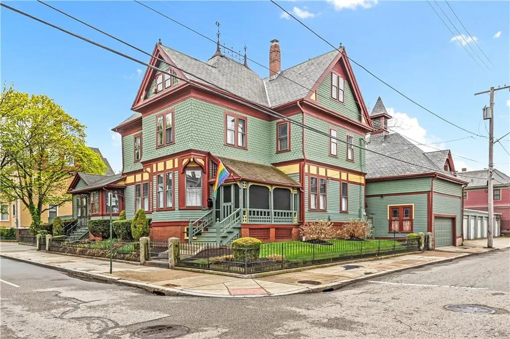 104 Almy Street Providence RI 02909