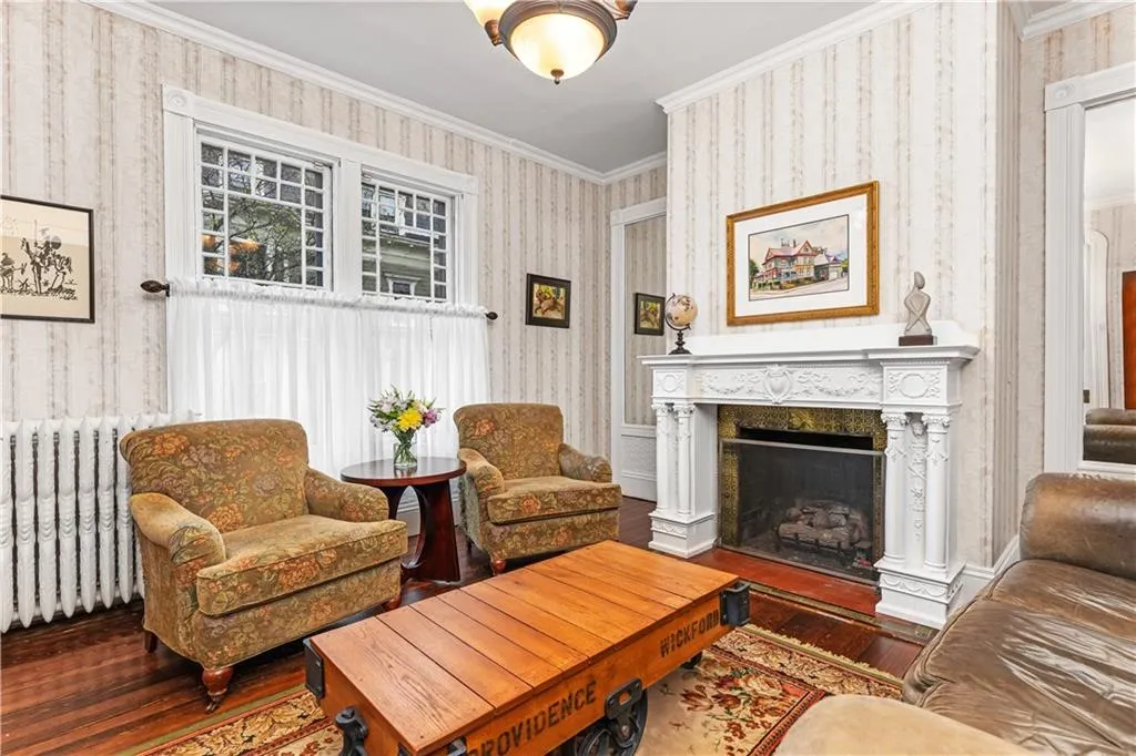 104 Almy Street Providence RI 02909