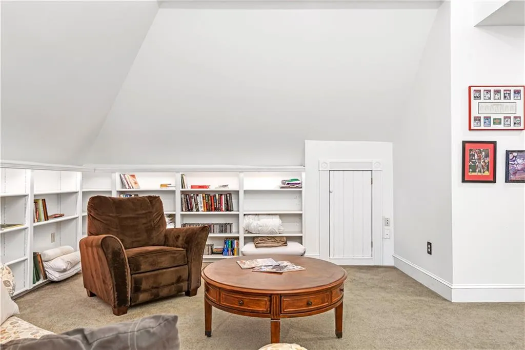 104 Almy Street Providence RI 02909