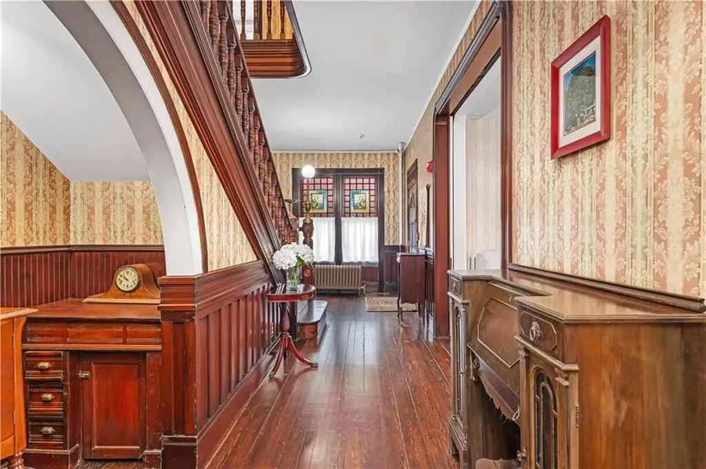 104 Almy Street Providence RI 02909