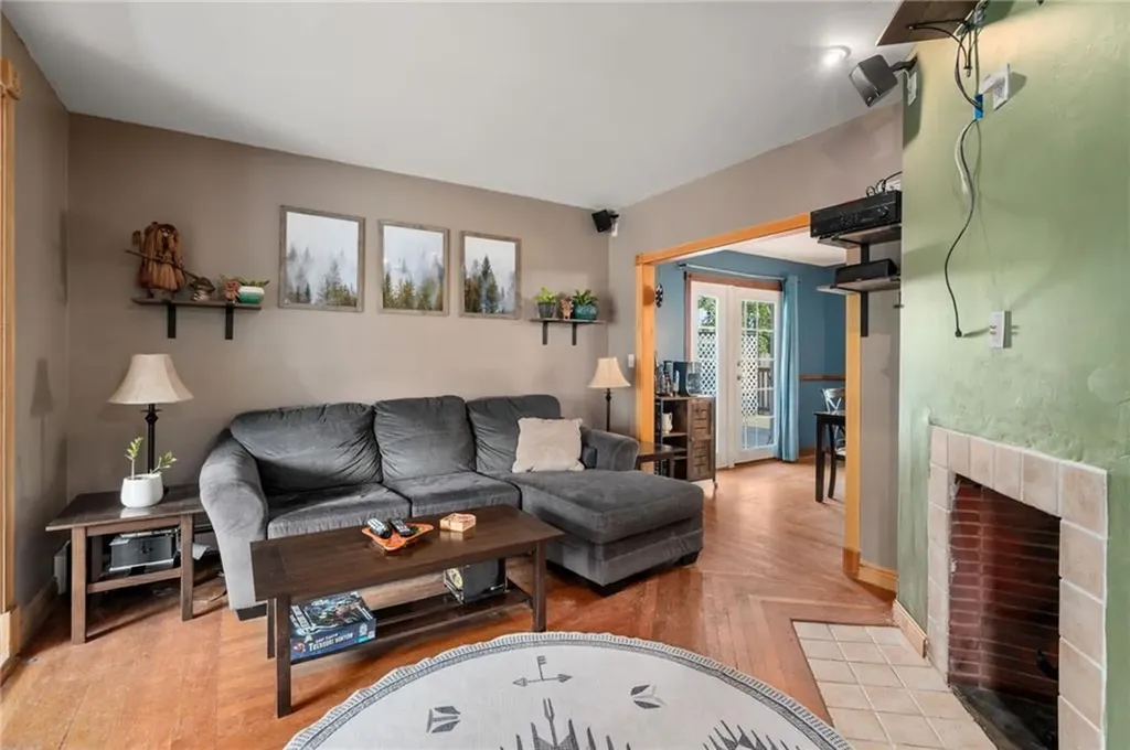 16 Allard Street Warwick RI 02889