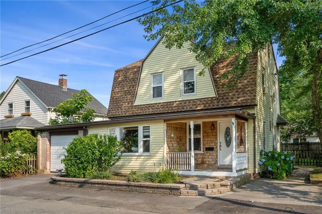16 Allard Street Warwick RI 02889