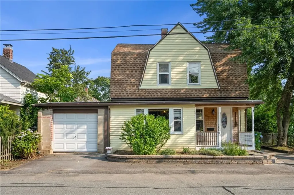 16 Allard Street Warwick RI 02889