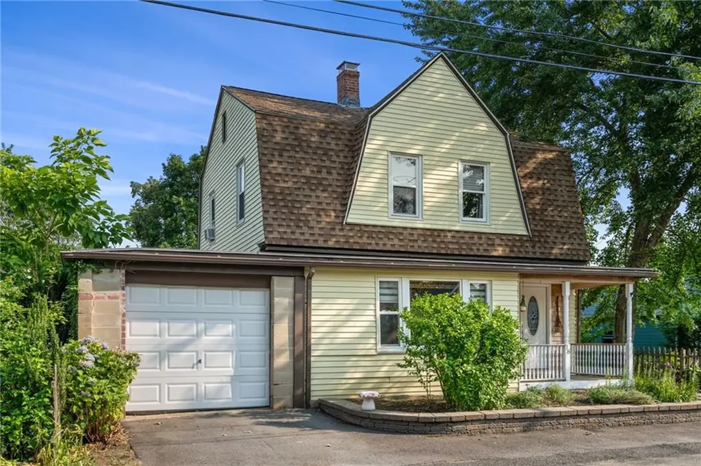 16 Allard Street Warwick RI 02889