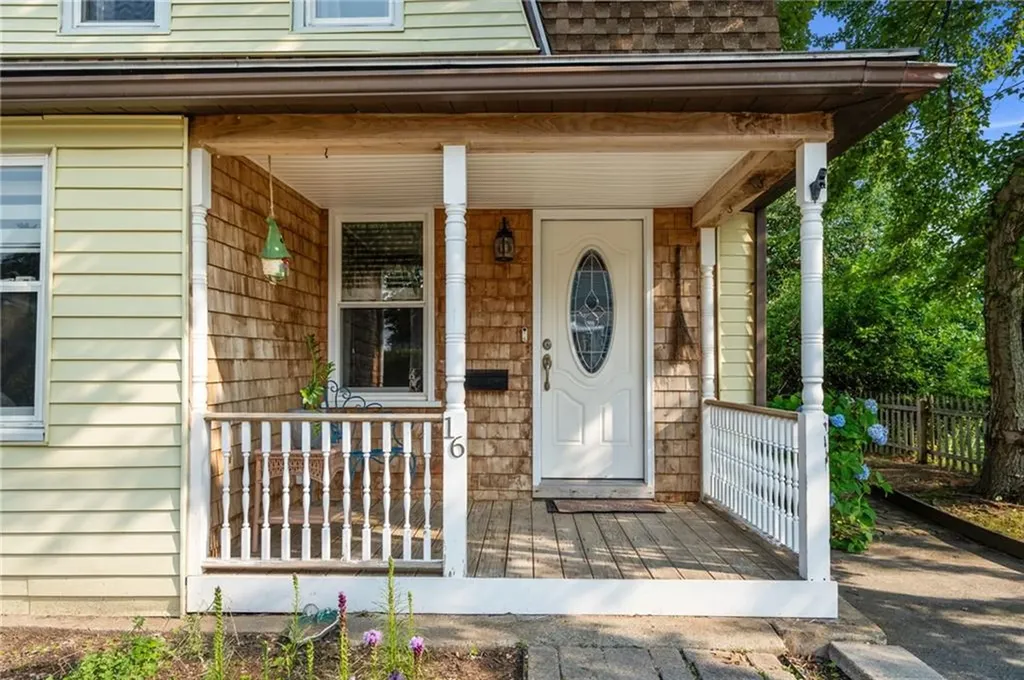 16 Allard Street Warwick RI 02889