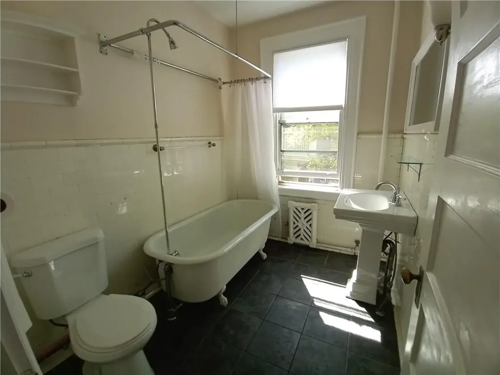 362 Lloyd Avenue Providence RI 02906