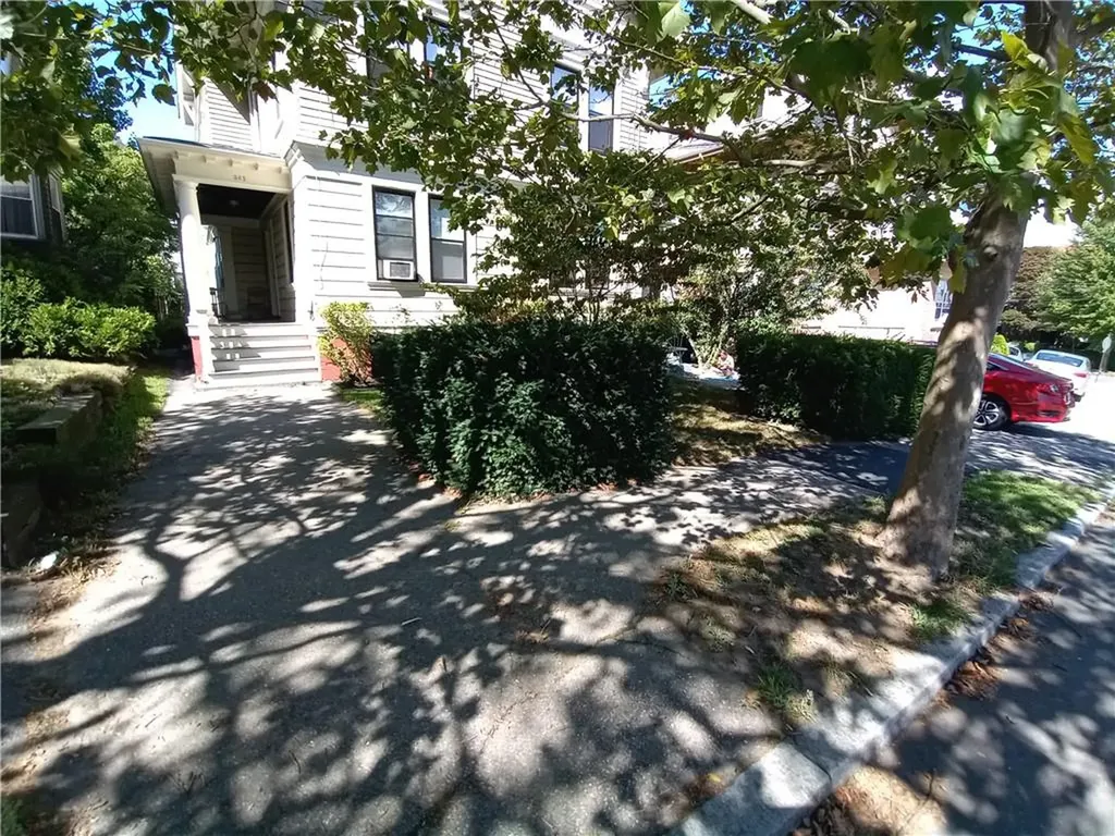 362 Lloyd Avenue Providence RI 02906
